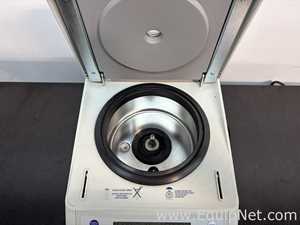 Eppendorf 5424 R Laboratory Centrifuge