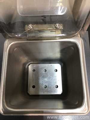 VWR Model 2L Digital Water Bath