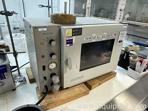 Gallenkamp OVA031.XX1.5 Laboratory Vacuum Oven with Edwards ELab2 Vacuum Pump