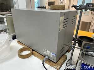 Gallenkamp OVA031.XX1.5 Laboratory Vacuum Oven with Edwards ELab2 Vacuum Pump