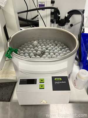 Buchi Labortechnik AG R-100 Evaporator With B-100 Heating Bath V-300 Vacuum Pump and I-100 Interface