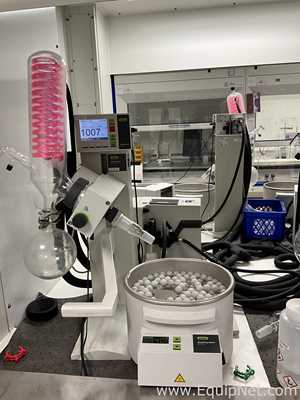 Buchi Labortechnik AG R-100 Evaporator With B-100 Heating Bath V-300 Vacuum Pump and I-100 Interface