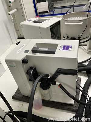 Buchi Labortechnik AG R-100 Evaporator With B-100 Heating Bath V-300 Vacuum Pump and I-100 Interface