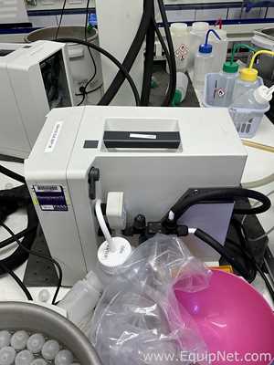 Buchi Labortechnik AG R-100 Evaporator With B-100 Heating Bath V-300 Vacuum Pump and I-100 Interface