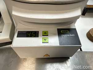 Buchi R-100 Rotary Evaporator with B-100 Heating Bath and V-300 Vacuum Pump