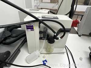 Buchi R-100 Rotary Evaporator with B-100 Heating Bath and V-300 Vacuum Pump