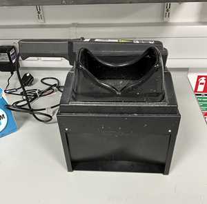 Analytik Jena UVP UVGL-58 Handheld UV Lamp With UVP Chromato-Vue Cabinet