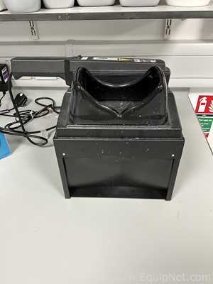 Analytik Jena UVP UVGL-58 Handheld UV Lamp With UVP Chromato-Vue Cabinet