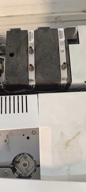 Agilent Technologies 6890N (G1540N) with ECD and FID Gas Chromatograph (GC)