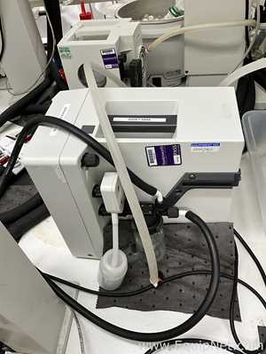 Buchi Labortechnik AG R-100 Evaporator With B-100 Heating Bath V-300 Vacuum Pump and V-850 Interface