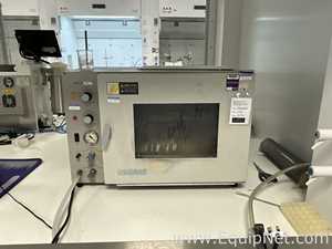 Gallenkamp OVA031.XX1.5 Laboratory Vacuum Oven with Edwards ELab2 Vacuum Pump