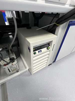 Buchi R-210 Evaporator with B-491 Heating Bath, V-700 Vacuum Pump and F-305 Recirculating Chiller