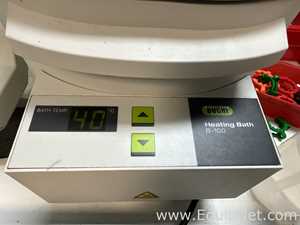 Buchi R-100 Rotary Evaporator with B-100 Heating Bath and V-300 Vacuum Pump