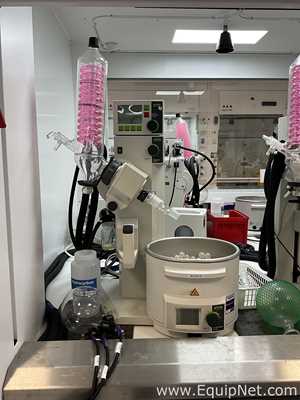Buchi R-210 Evaporator with B-491 Heating Bath, V-700 Vacuum Pump and F-305 Recirculating Chiller