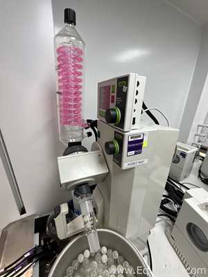 Buchi R-210 Evaporator with B-491 Heating Bath, V-700 Vacuum Pump and F-305 Recirculating Chiller