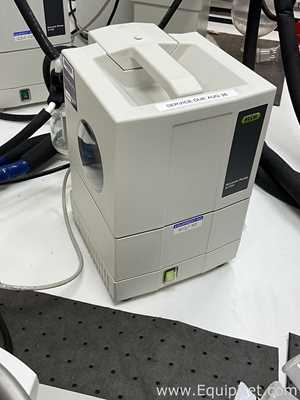 Buchi R-100 Rotary Evaporator with B-100 Heating Bath and V-700 Vacuum Pump