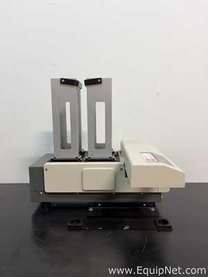 Molecular Devices Spectra Max 384 Plus Microplate Spectrophotometer With StakMax Microplate Handler
