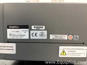 Molecular Devices Spectra Max 384 Plus Microplate Spectrophotometer With StakMax Microplate Handler
