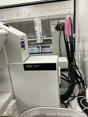Buchi R-300 Rotary Evaporation System with B-300 Base Heating Bath and V-300 Vacuum Pump - R