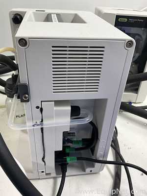 Buchi R-100 Rotary Evaporator with B-100 Heating Bath and V-300 Vacuum Pump