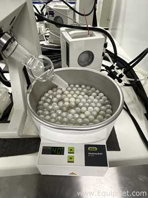 Buchi R-100 Rotary Evaporator with B-100 Heating Bath, V-700 Vacuum Pump and F-314 Recirc Chiller