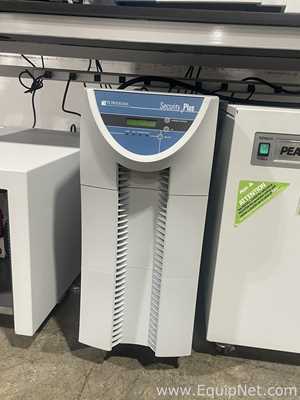 Espectrómetro de Masa Thermo Fisher Scientific Q Exactive Plus
