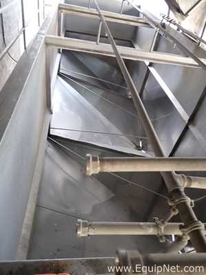 Group of 2 Stainless Steel Rectangular Bins 09-03