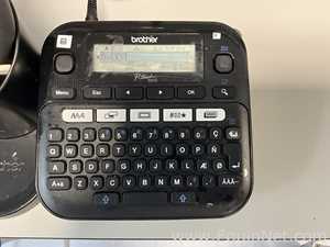 Brother P-touch D210 Adhesive Label Printer