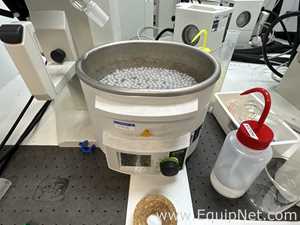 Buchi R-210 Evaporator with B-491 Heating Bath and V-700 Vacuum Pump