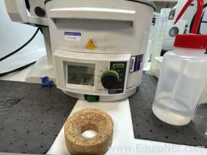 Buchi R-210 Evaporator with B-491 Heating Bath and V-700 Vacuum Pump