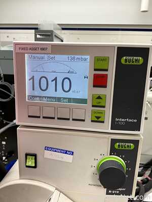 Buchi Labortechnik AG R-210 Evaporator With B-491 Heating Bath V-700 Vacuum Pump and I-100 Interface