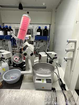Buchi R-100 Rotary Evaporator with B-100 Heating Bath and V-300 Vacuum Pump