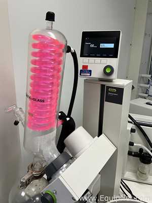 Buchi R-100 Rotary Evaporator with B-100 Heating Bath, V-300 Vacuum Pump and Huber Minichiller 300