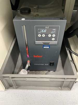Buchi R-100 Rotary Evaporator with B-100 Heating Bath, V-300 Vacuum Pump and Huber Minichiller 300