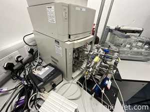 Gilson HPLC System with 172 DAD Detector and Prep FC Fraction Collector