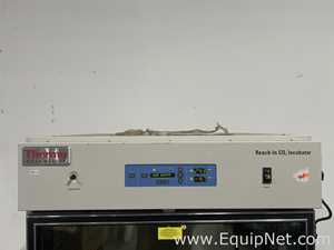 Thermo Fisher Scientific 3950 Reach In CO2 Incubator