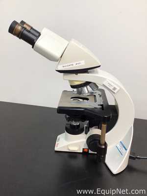 Leica DM1000 Binocular Microscope