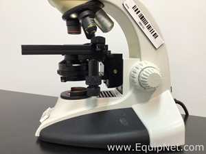 Leica DME Binocular Microscope
