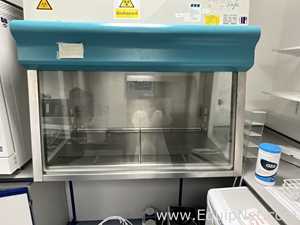 Cabine de Segurança Biológica Thermo Electron Corporation HeraSafe KS12