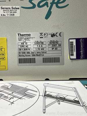 Cabine de Segurança Biológica Thermo Electron Corporation HeraSafe KS12