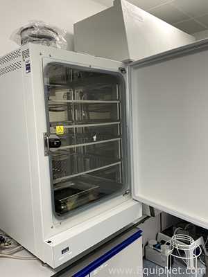 Nuaire NU5810E Incubator