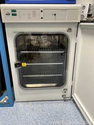 Nuaire NU-5510E DHD Autoflow CO2 Air Jacketed Incubator