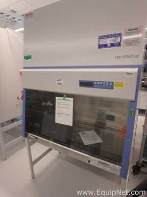 Thermo Scientific 1300 Series 1375 A2 4 Foot Biological Safety Cabinet With Stand