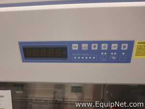Thermo Scientific 1300 Series 1375 A2 4 Foot Biological Safety Cabinet With Stand