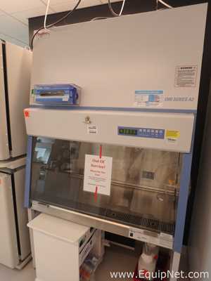 Thermo Scientific 1300 Series 1375 A2 4 Foot Biological Safety Cabinet With Stand