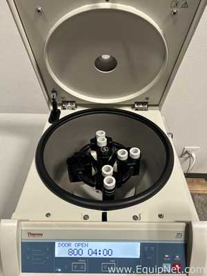 Centrífuga para Laboratórios Thermo Fisher Scientific Sorvall ST8