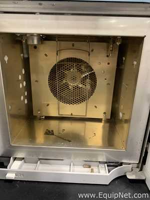 Hewlett Packard 6890 Gas Chromatograph with Sample Tray