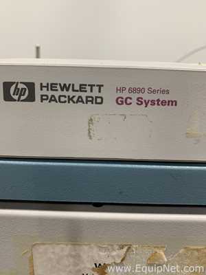 Hewlett Packard 6890 Gas Chromatograph with Sample Tray