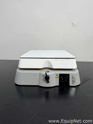 Lot of IKA C-Mag HS 7 Digital Hot Plate Stirrer and VWR 12365-380 620-S Analog Stirrer