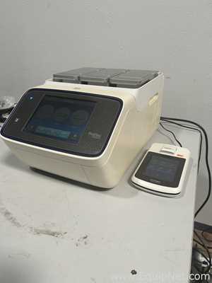 PCR e Termociclador Invitrogen ProFlex Base